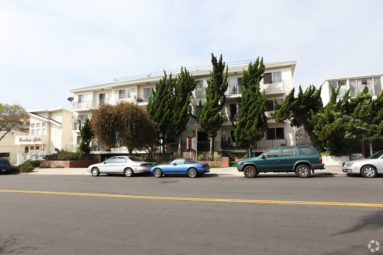 Foto del edificio - Princess Eugenia Apartments