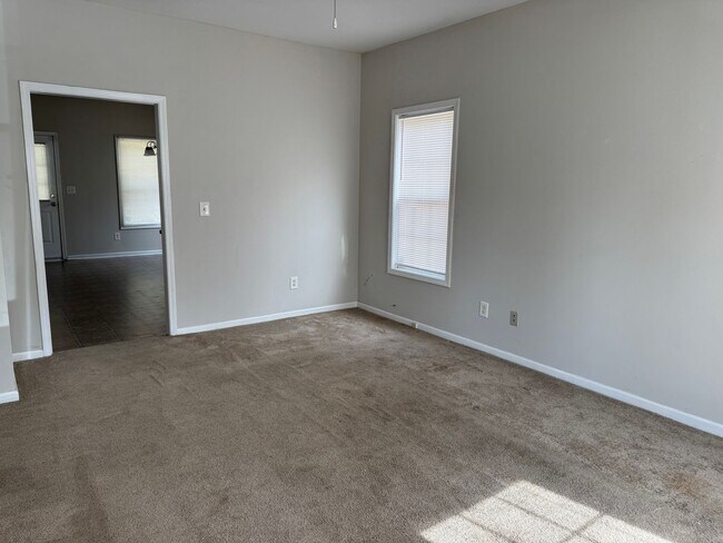 Foto del edificio - 1216 Stoneridge Ln