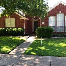 Building Photo - 1202 Defford Ln