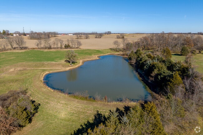 Scenic lake and surrounding green space in Columbia.