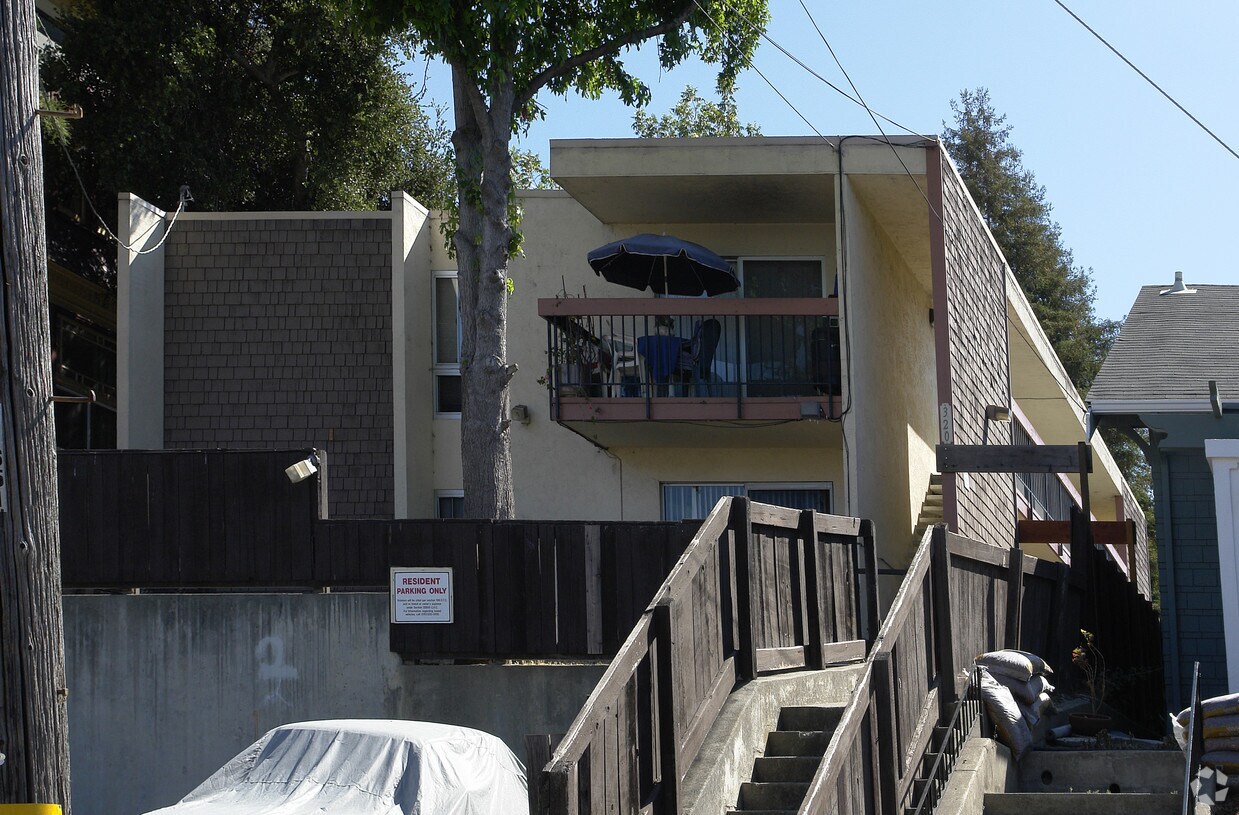 Building Photo - 320 Haddon Rd