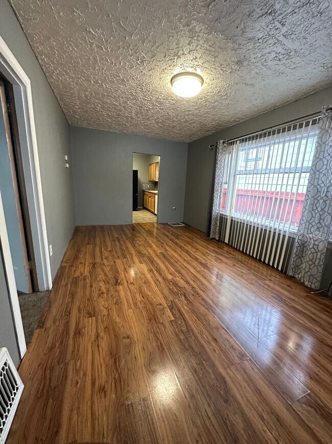 Foto del edificio - 227 Upham St
