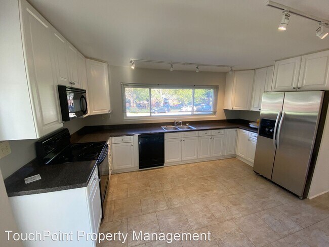Building Photo - 3 br, 2 bath House - 4220 Sheridan Dr.