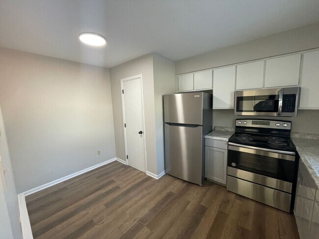 Foto del edificio - 4126 Turf Ln