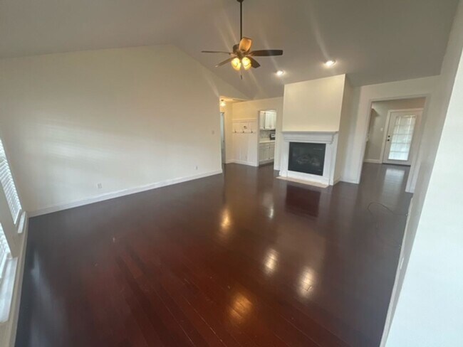 Building Photo - City of Maryville 37801 - 3 bedroom, 2 bat...