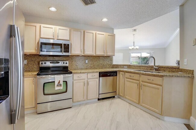 Building Photo - 13284 Majestic Pine Ct