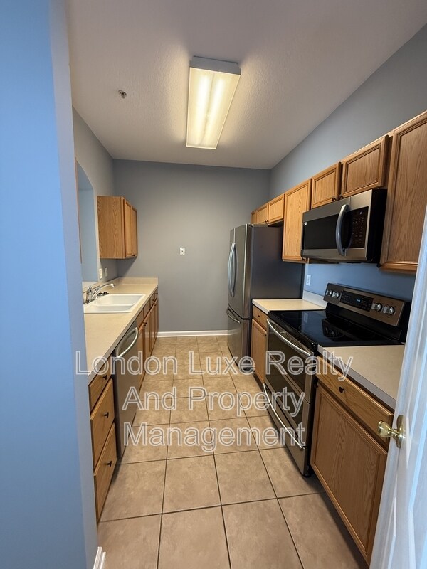 Foto del edificio - 7990 Baymeadows Rd