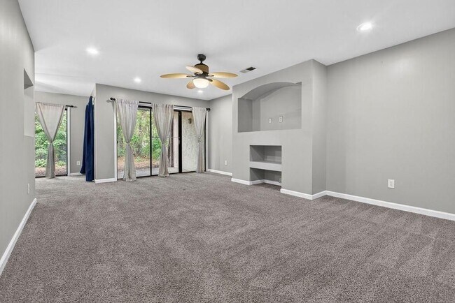 Foto del edificio - 3575 Oakvale Rd