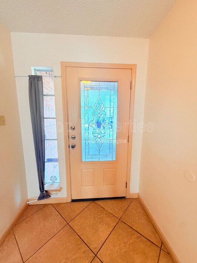 Foto del edificio - 3632 Candleknoll Cir