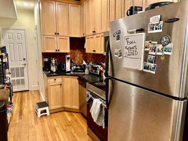 Foto del edificio - 73 Thatcher St