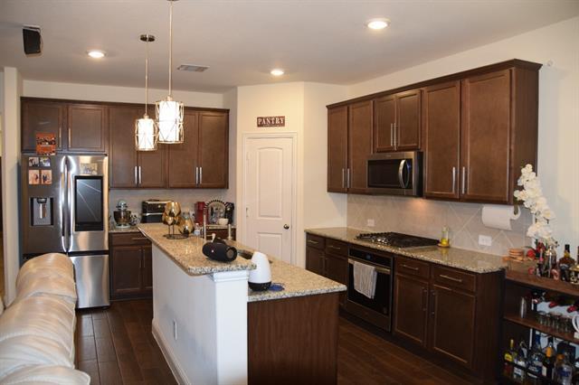 Foto del edificio - 414 Parkford Dr