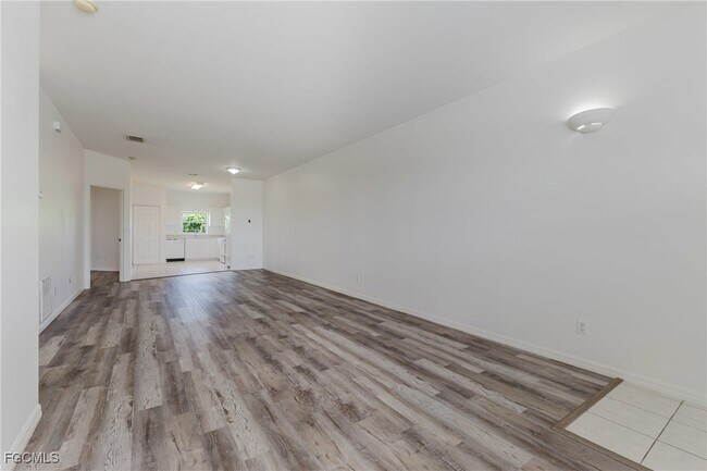 Foto del edificio - 5612 Rose Garden Rd
