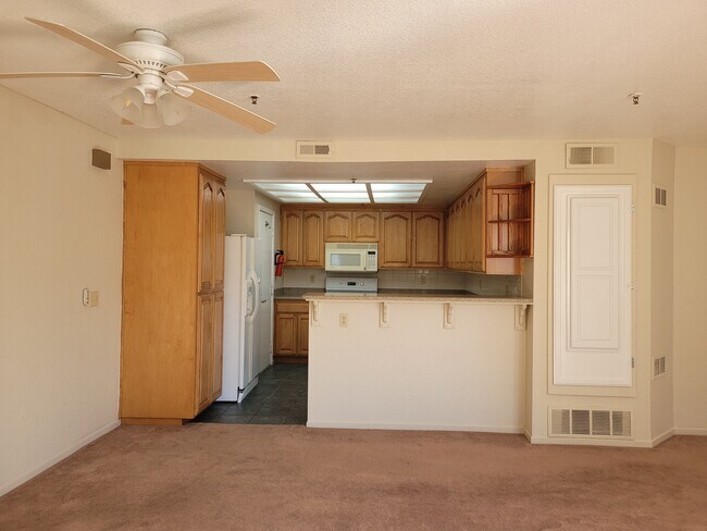 Building Photo - 1623 Graystone Ln