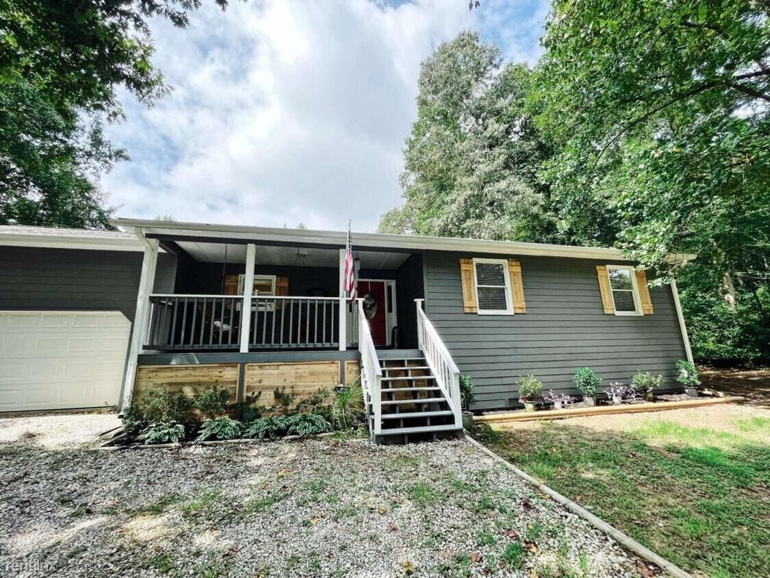 Primary Photo - 3 br, 2 bath House - 5762 Highway 52