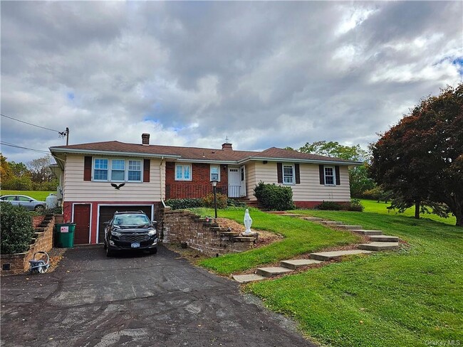 Foto del edificio - 410 Plattekill Ardonia Rd