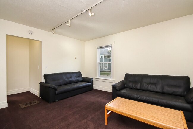 Foto del edificio - Available for Reservation 2026-27