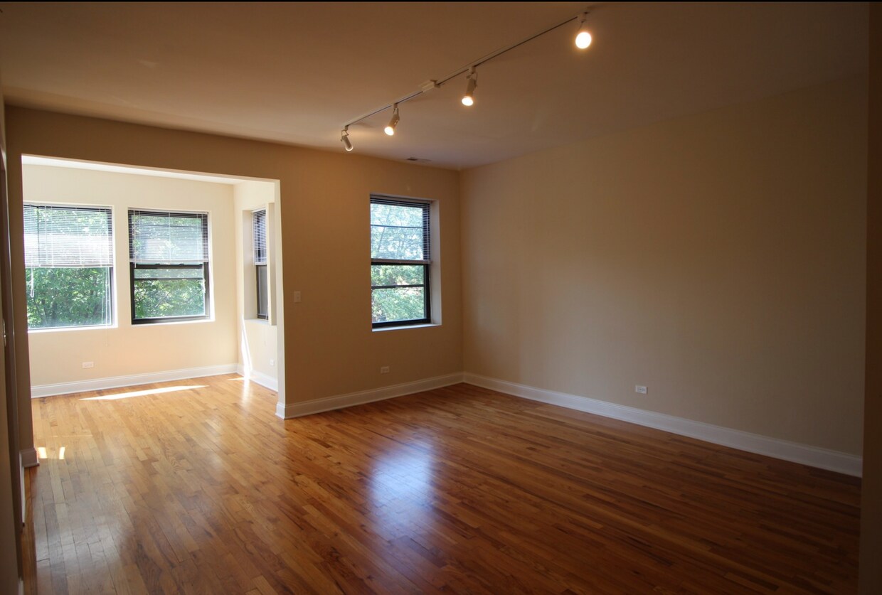 5003 N Sawyer Ave Unit 2, Chicago, IL 60625 Apartments in Chicago, IL