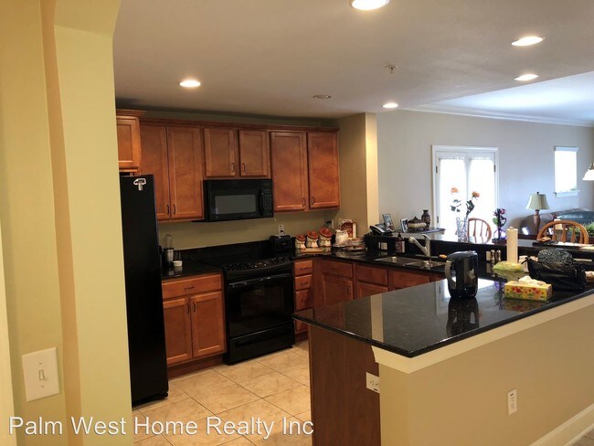 Building Photo - 300 Bella Harbor Ct
