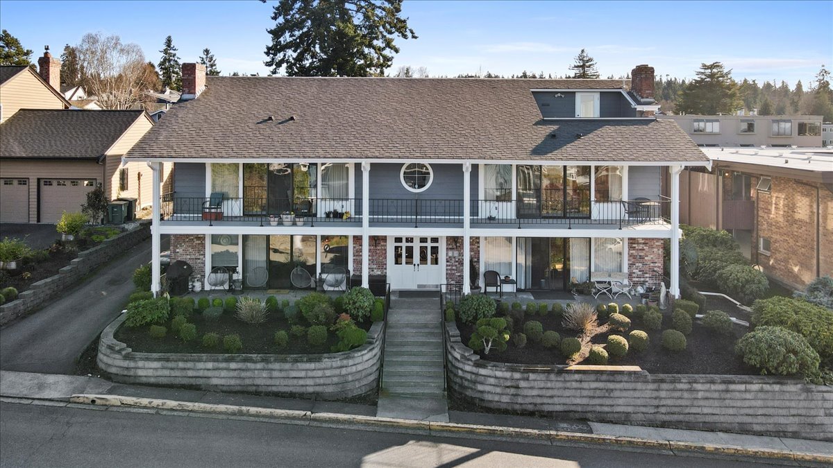 Foto principal - 520 Hemlock Way