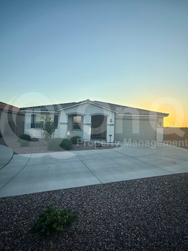 Building Photo - 9320 S 30th Ln