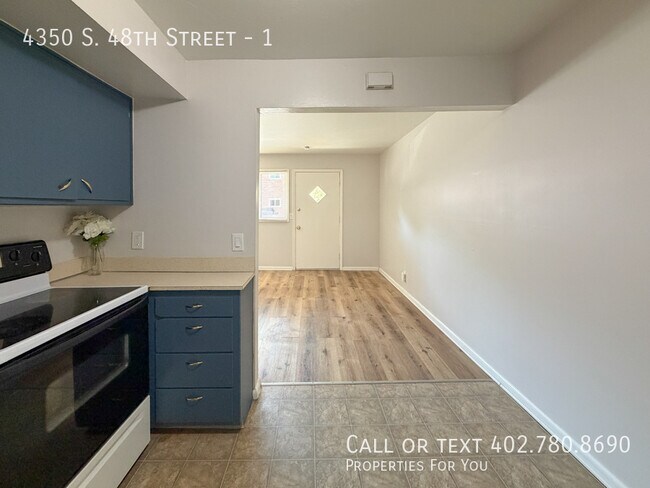 Foto del edificio - 4350 S 48th St