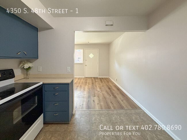 Building Photo - 4350 S 48th St
