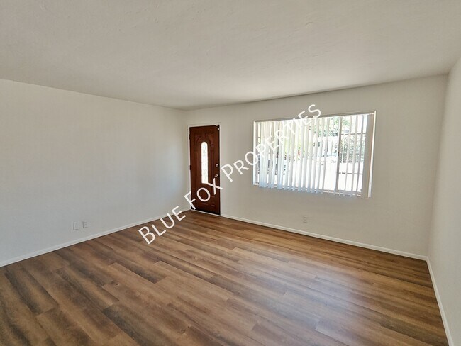 Foto del edificio - 3857 E Edison Pl