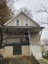Building Photo - 393 E Thornton St