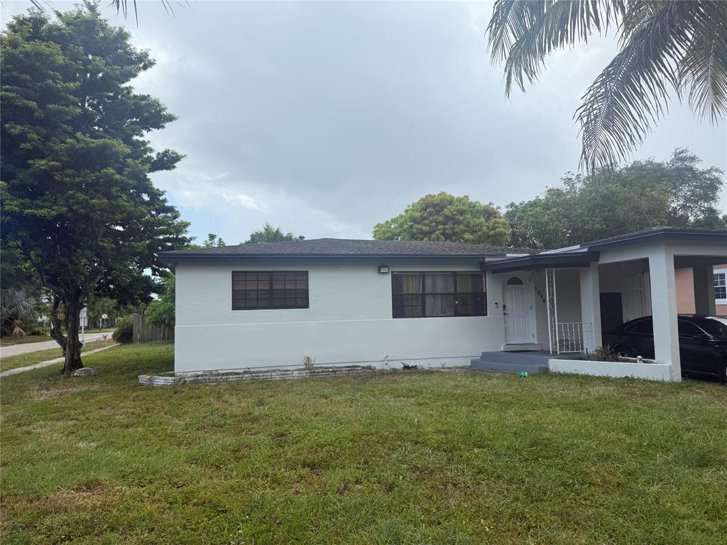 Foto principal - 2800 SW 9th St