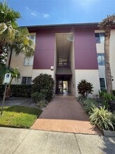 Building Photo - 3861 S Lake Dr
