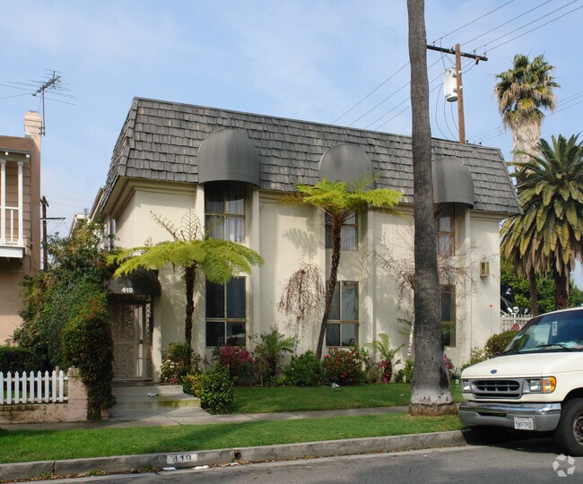 Foto del edificio - 419 S Palm Dr