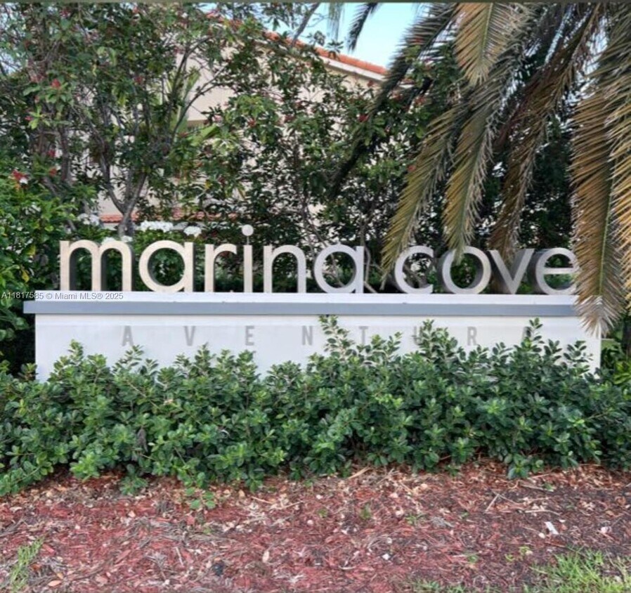 Foto principal - 21376 Marina Cove Cir