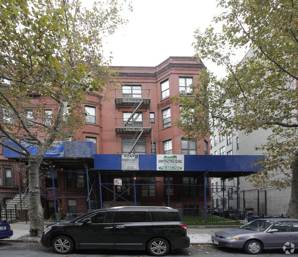 Building Photo - 1267 Pacific St