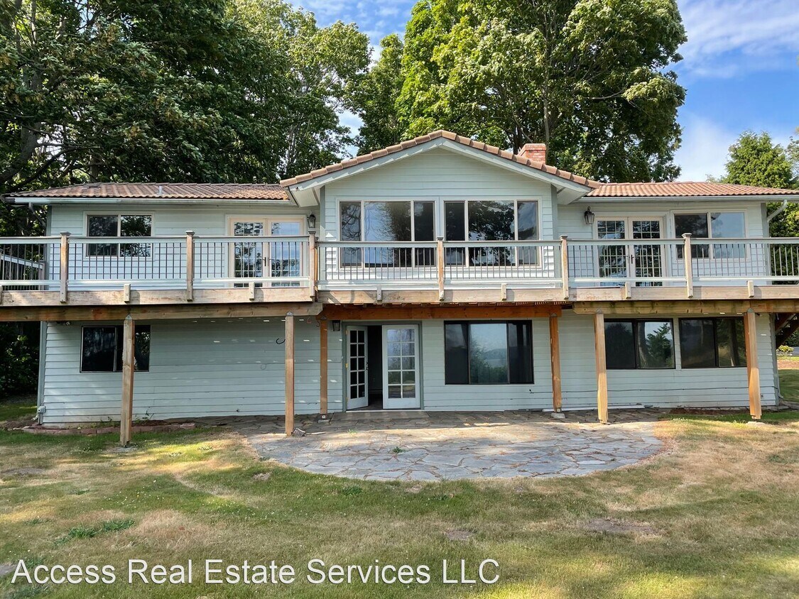 Foto principal - 3 br, 2 bath House - 5935 Birch Point Rd