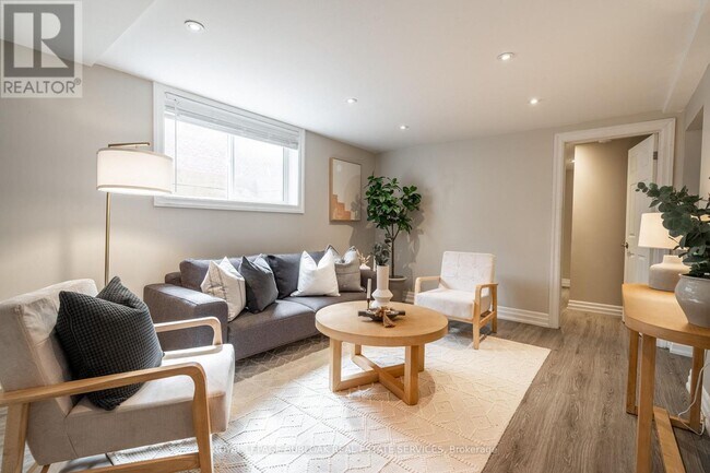 Photo du bâtiment - 34 Briarwood Crescent