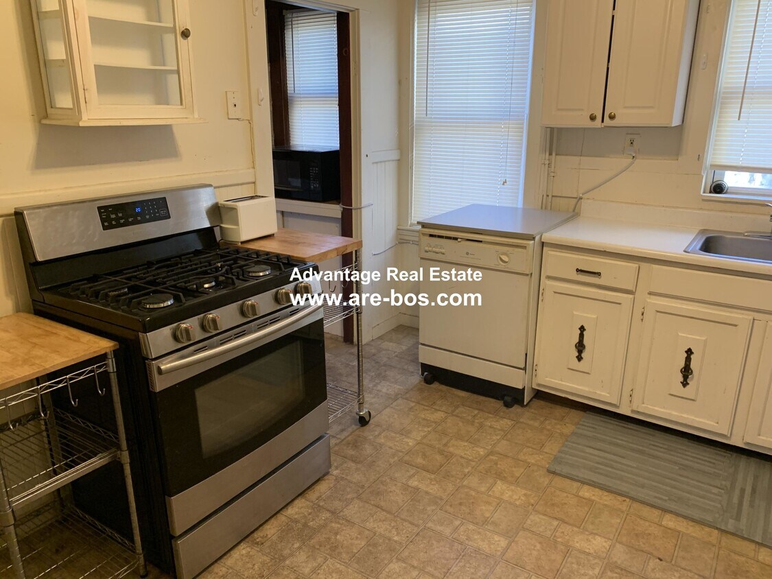 53 Hunnewell Ave, Boston, MA 02135 House Rental in Boston, MA