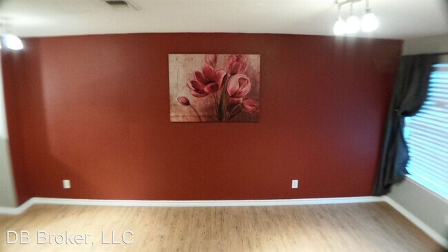 Foto del edificio - 2 br, 2.5 bath House - 8 Bratton Drive