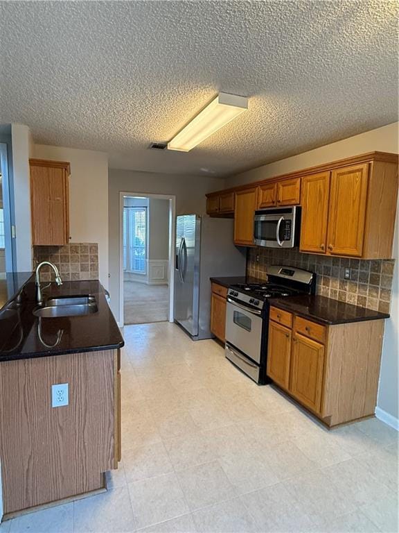 Building Photo - 593 Lullingstone Dr SE