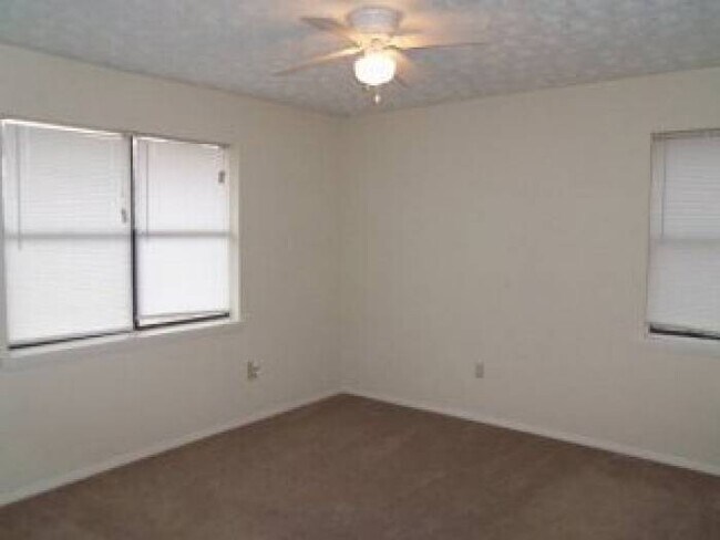 Building Photo - 143 Loblolly Dr