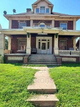 Building Photo - 623 W William St