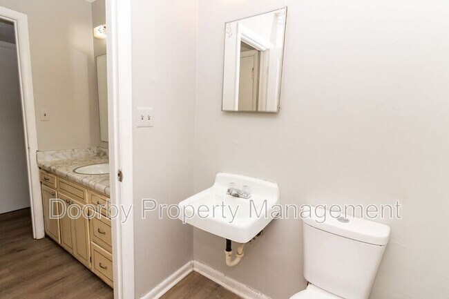 Foto del edificio - 5033 Cameron Ln