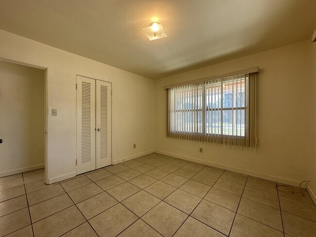 Building Photo - 501 Ridge Manor Dr