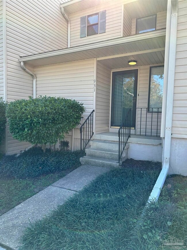 Building Photo - 931 Brookside Pl