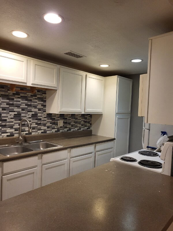 Primary Photo - 424 W Brown Rd