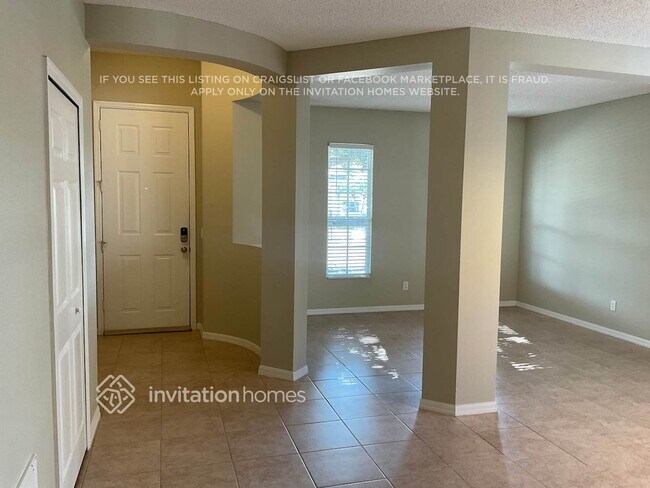 Foto del edificio - 632 Cressa Cir