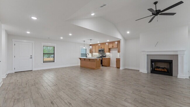 Foto del edificio - "Lovely 3-Bed Oasis with Granite Touches &...