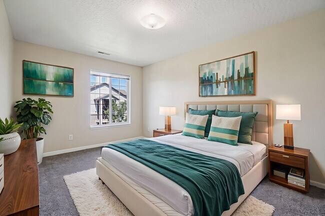 Bedroom - Sterling Pointe Apartments