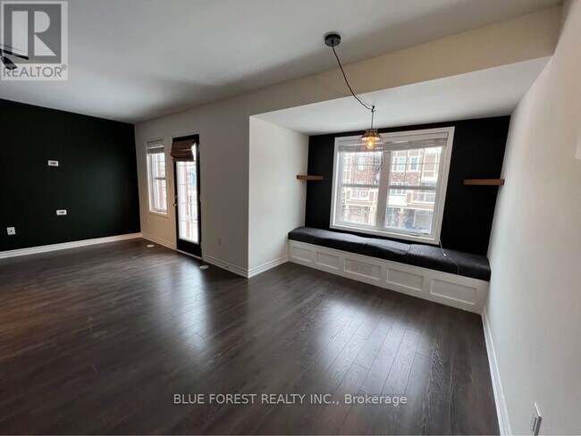 Building Photo - 1537 Husband Pl