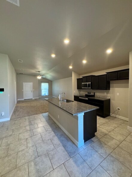 Foto del edificio - 7524 104th St