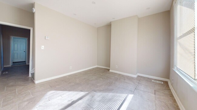 Building Photo - Cute 2 Bedroom Townhome in Germantown